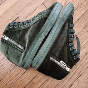 Men's Olive Green High-Top Velvet Sneakers with Side Zipper